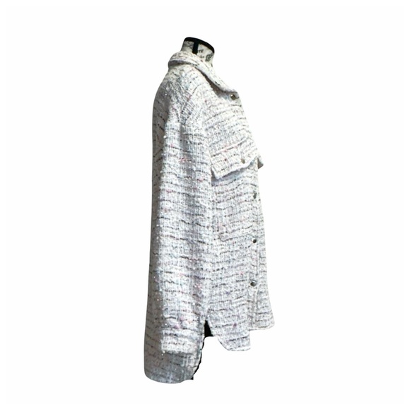 Olivaceous Women's Textured Button-Up Coat. Small - Picture 7 of 13